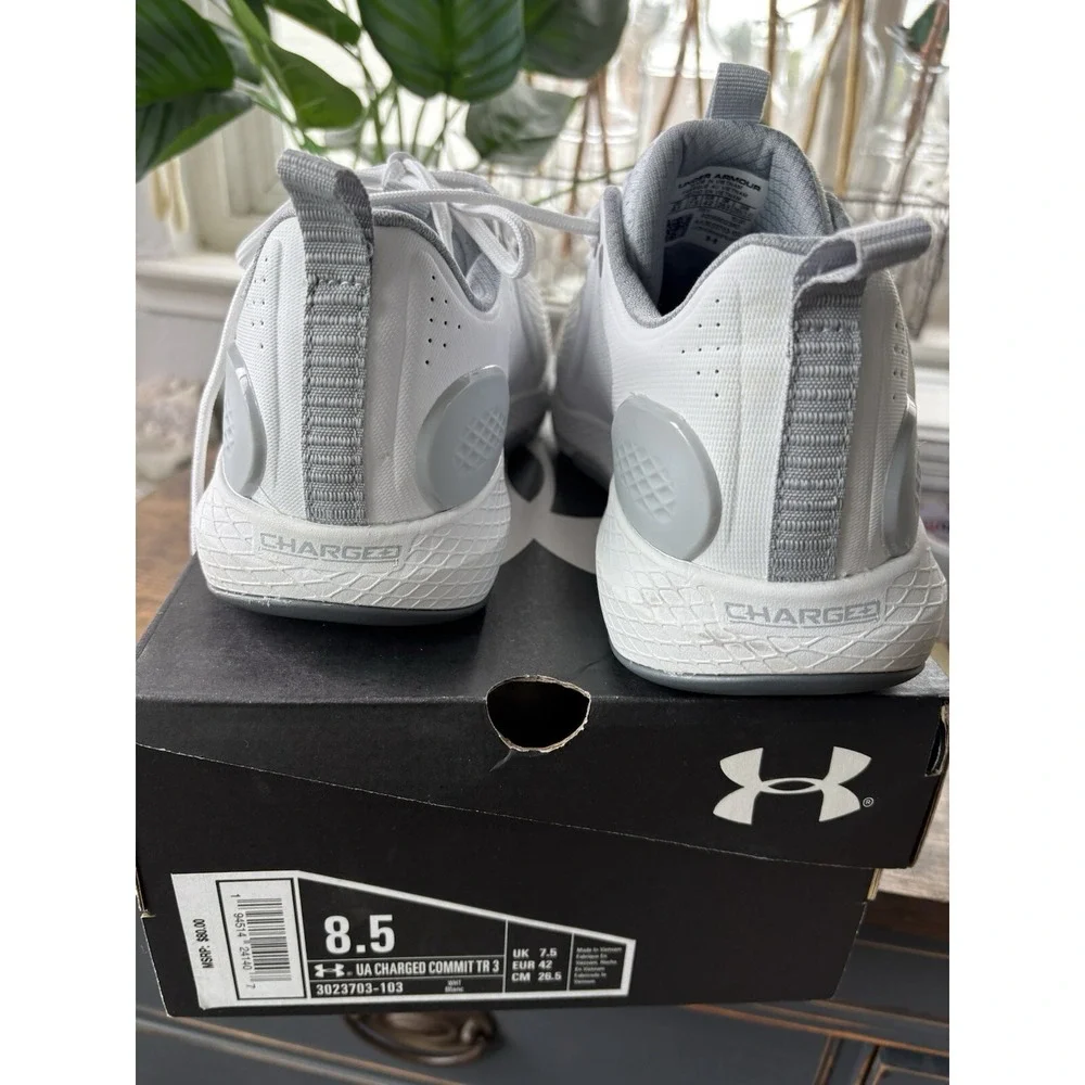 Under Armour Charged Commit TR 3 White Mod Grey 8.5
